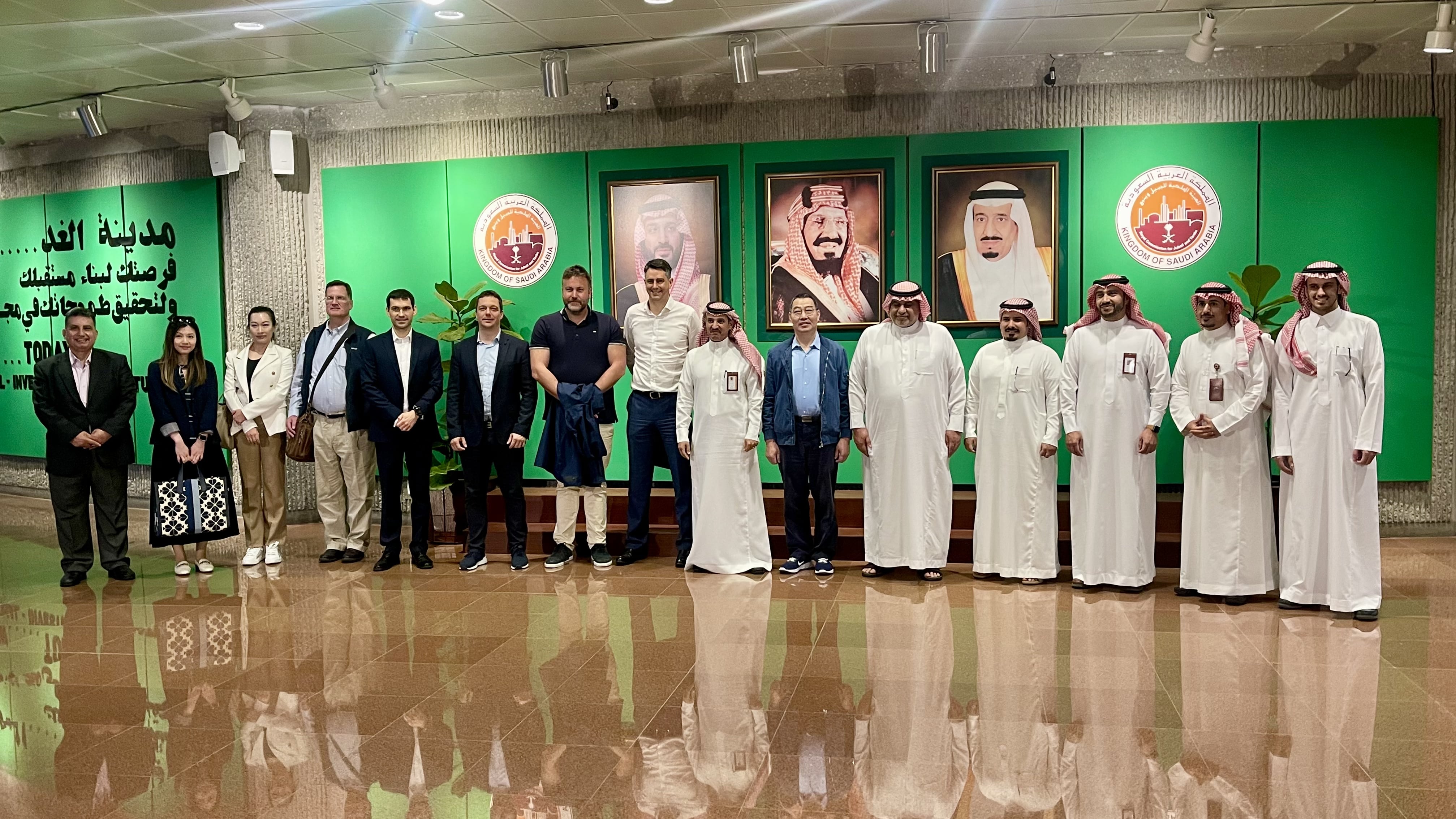 Founder of Pasaca Capital Visits World's First Pallet Mega-factory in Saudi Arabia